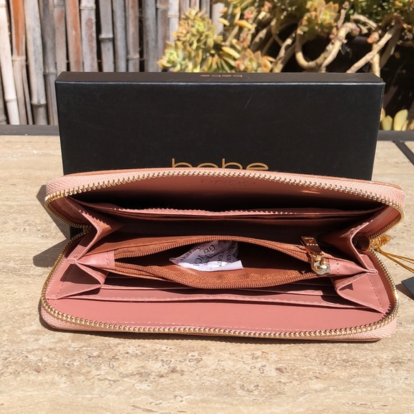 BEBE Rose Gold Sparkle Faux Leather Wristlet / Clutch / Wallet 8"x 4" - Picture 4 of 12